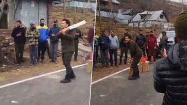 'A Match Made in Heaven', Sachin Tendulkar Plays Gully Cricket With Youngsters During Visit to Gulmarg, Video Goes Viral